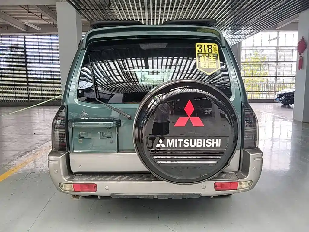 Mitsubishi Pajero 2015 — фото 6