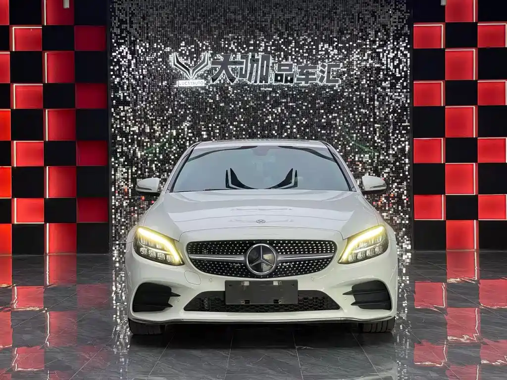 Mercedes-Benz C-Class 2020