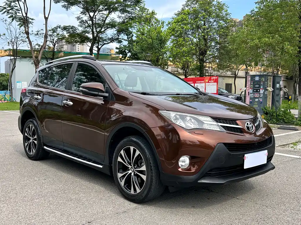Toyota RAV4 2015