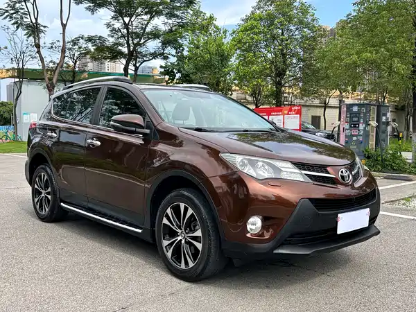 Toyota RAV4 2015
