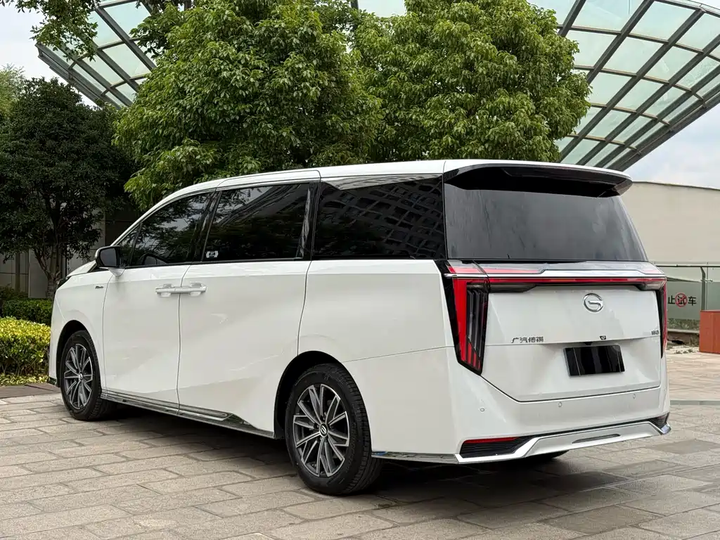 GAC Motor Trumpchi M8 2024 — фото 7