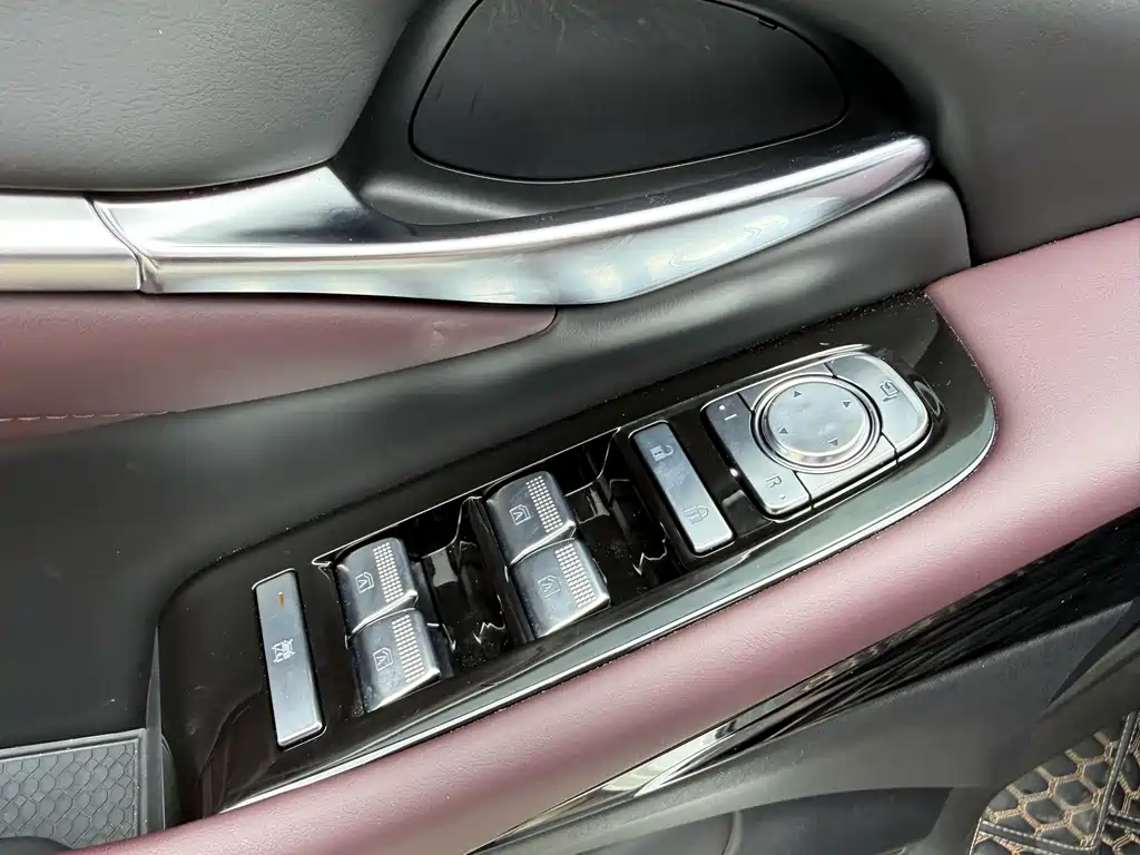 GAC Motor Trumpchi M8 2024 — фото 16