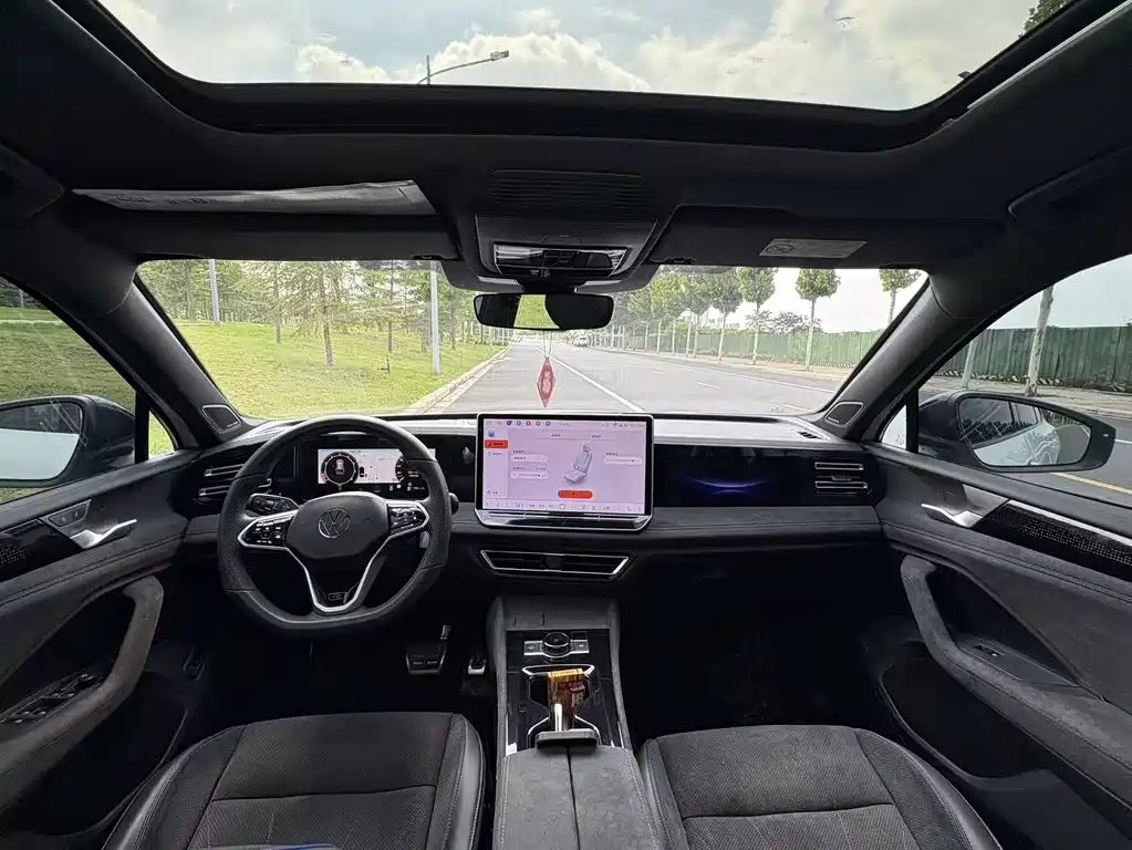 Volkswagen Tiguan L 2024