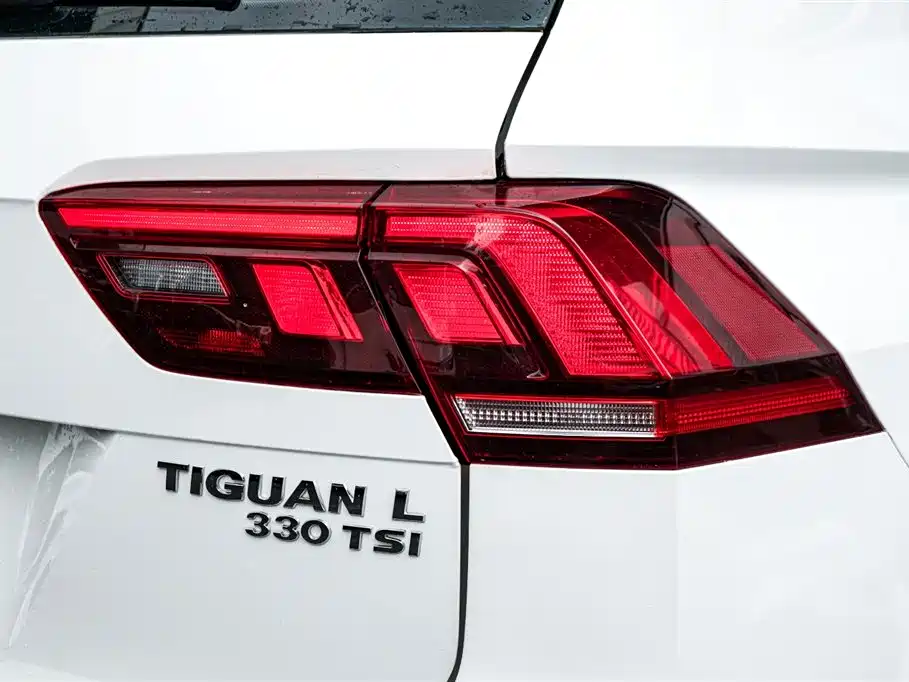 Volkswagen Tiguan L 2017 — фото 21