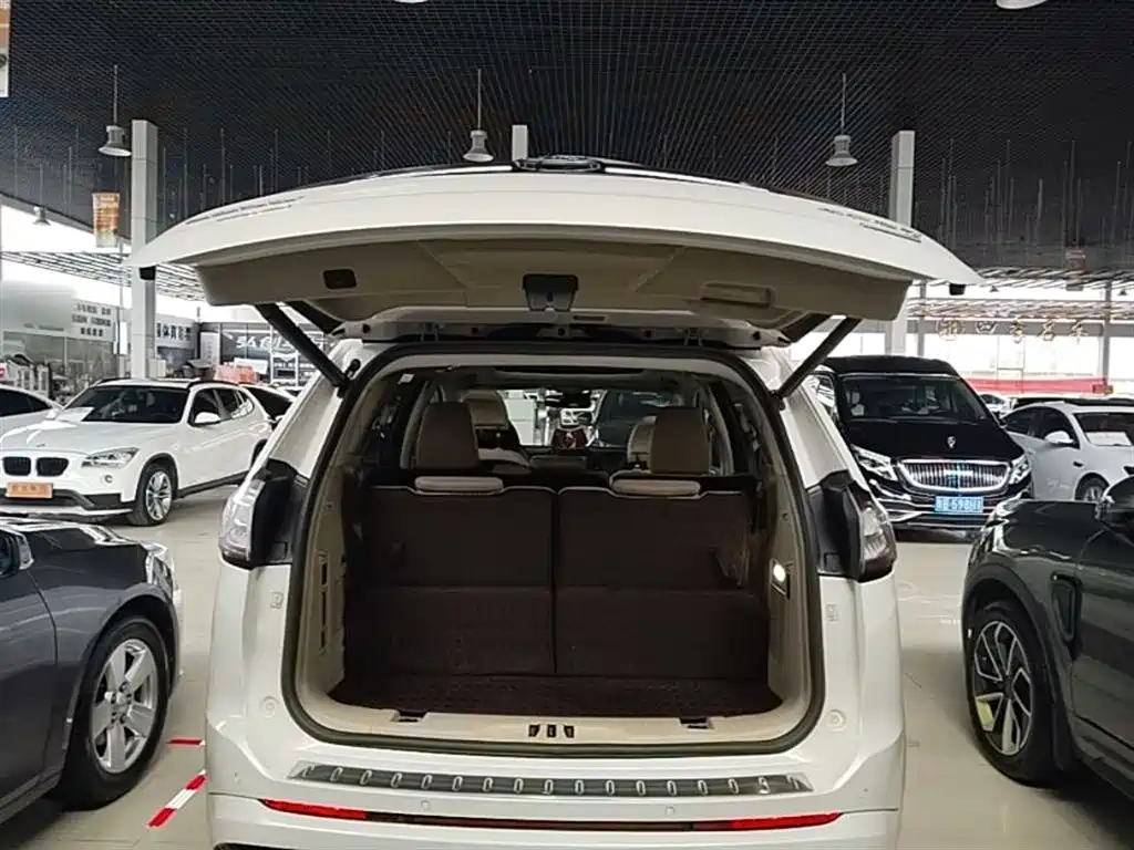 Ford Edge 2015 — фото 19