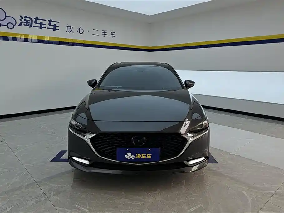 Mazda 3 Axela 2022
