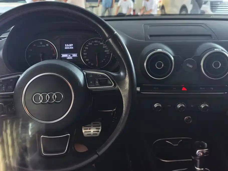 Audi A3 2017 — фото 12