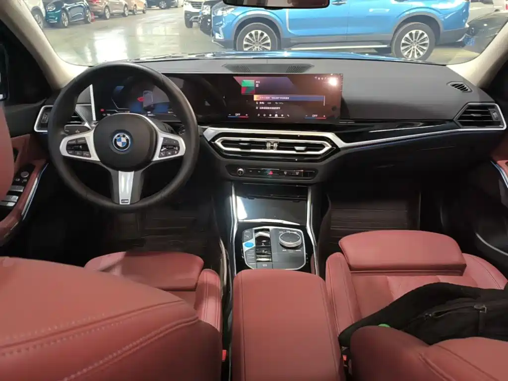 BMW i3 2024 — фото 10