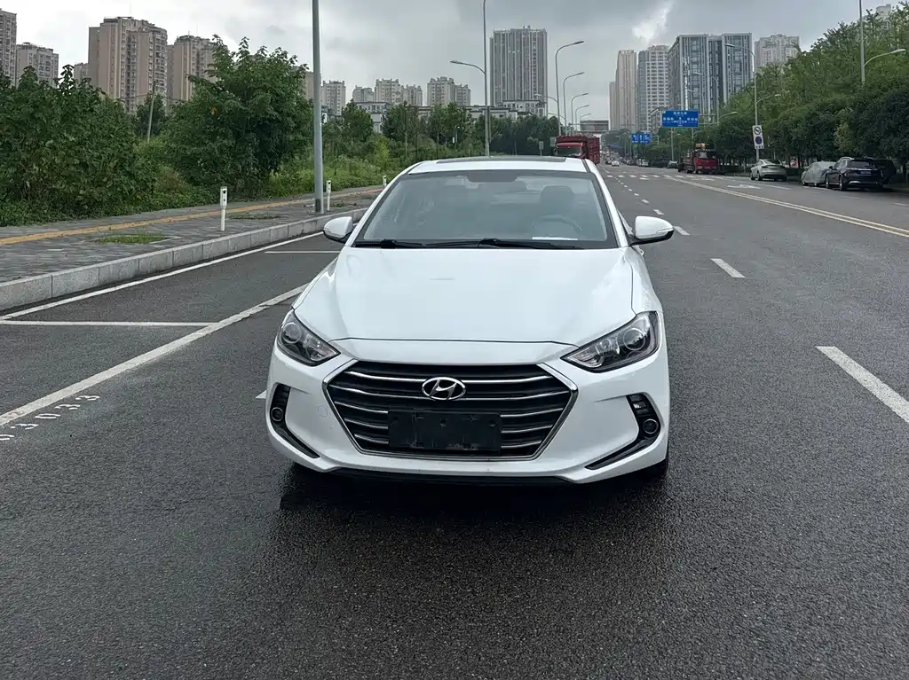 Hyundai Elantra 2019