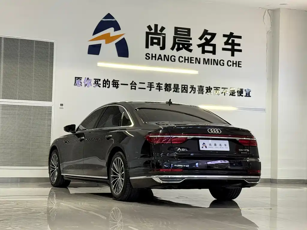 Audi A8 2019 — фото 13