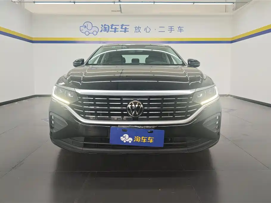 Volkswagen Passat 2025