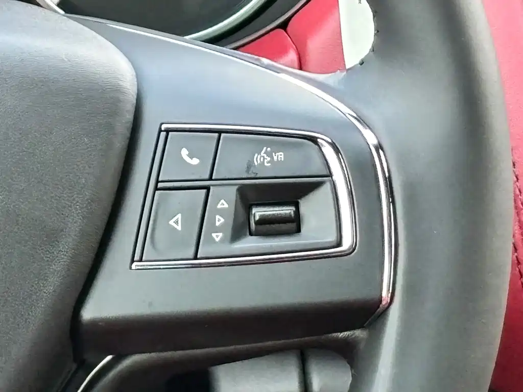 Maserati Levante 2021 — фото 16