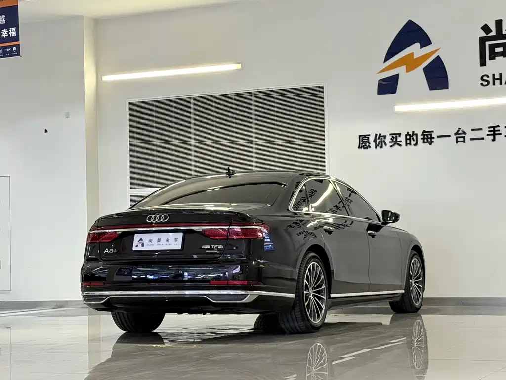 Audi A8 2019 — фото 15