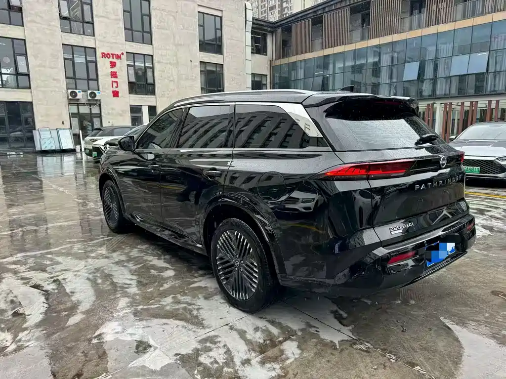 Nissan Teramont 2024