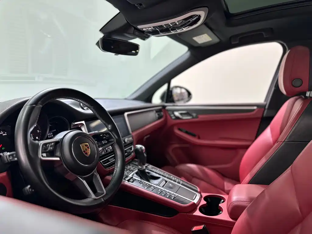 Porsche Macan 2021 — фото 23
