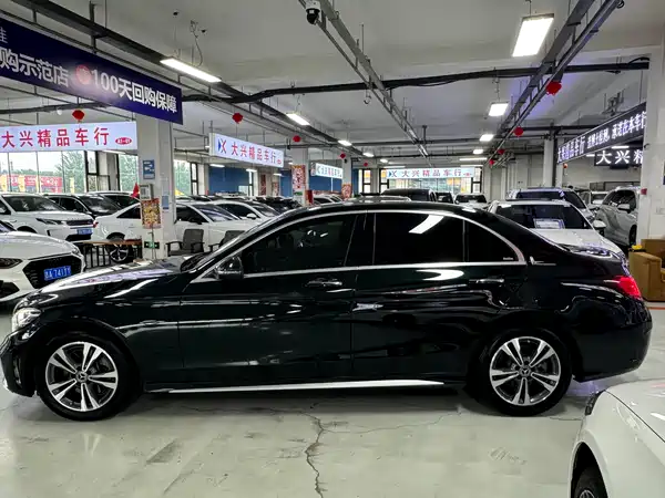 Mercedes-Benz C-Class 2020