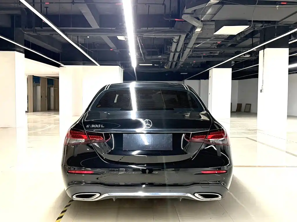 Mercedes-Benz E-Class 2022