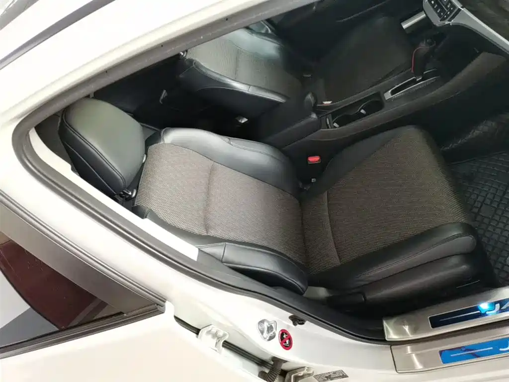 Honda Jade 2019 — фото 25
