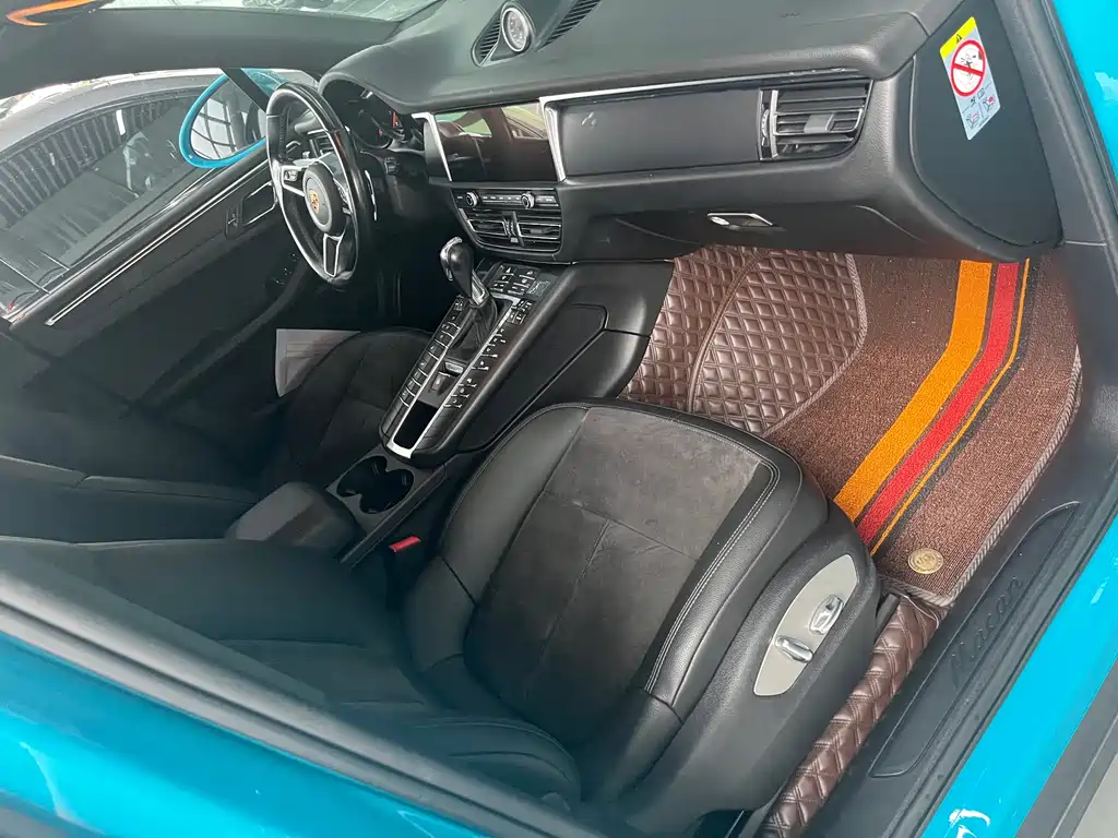 Porsche Macan 2020 — фото 11