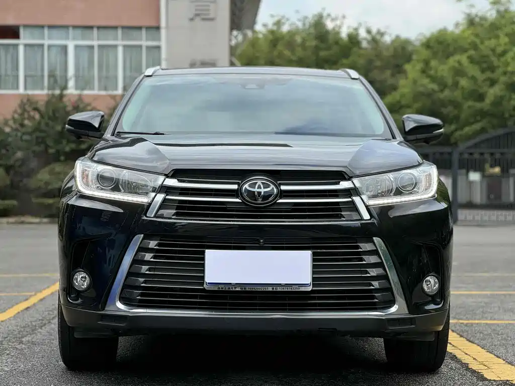 Toyota Highlander 2021 — фото 4
