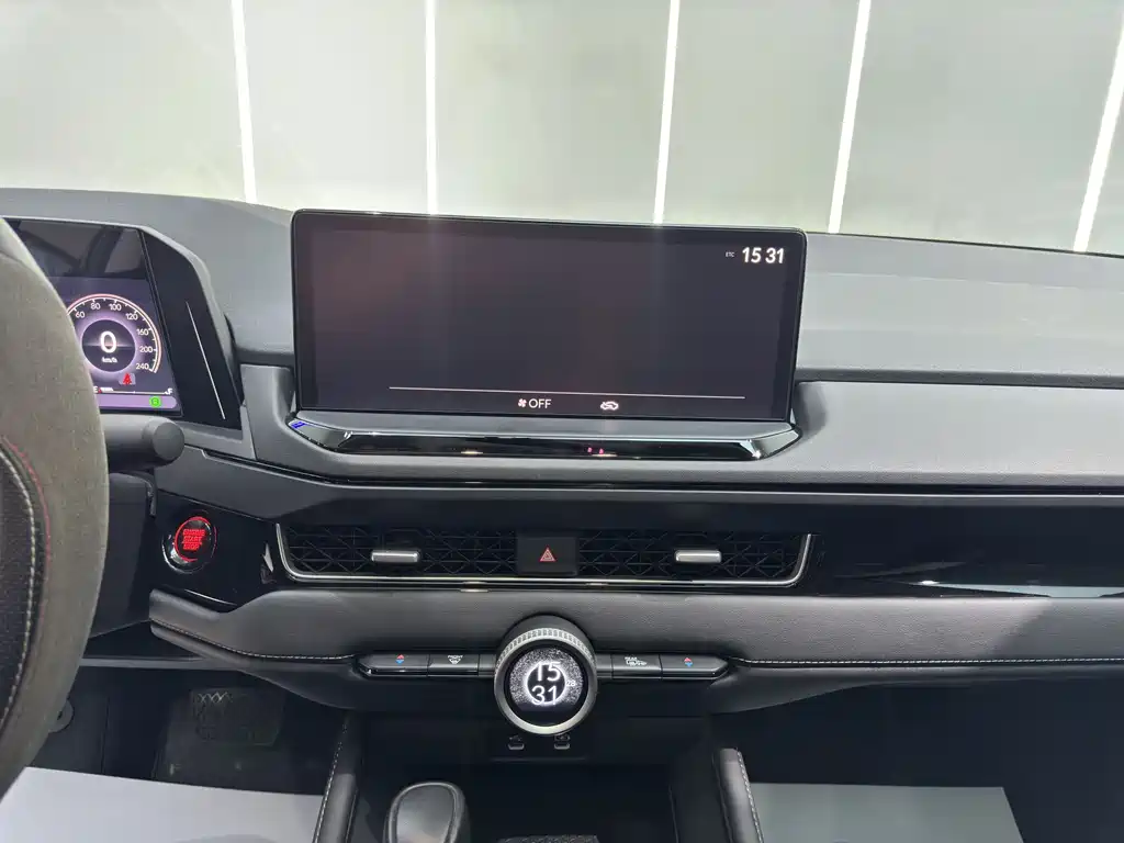 Honda Inspire 2025 — фото 11