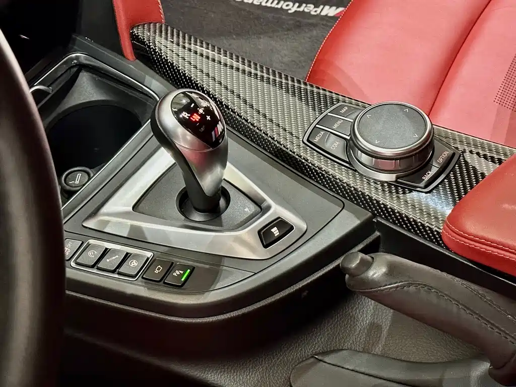 BMW M4 2019 — фото 10