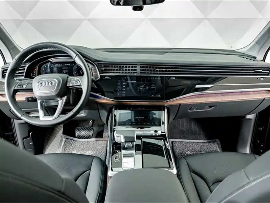 Audi Q7 2025 — фото 13