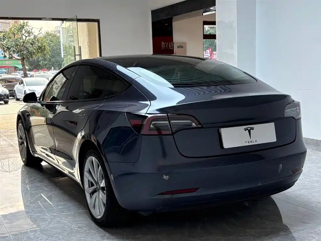 Tesla Model 3 2020 — фото 9