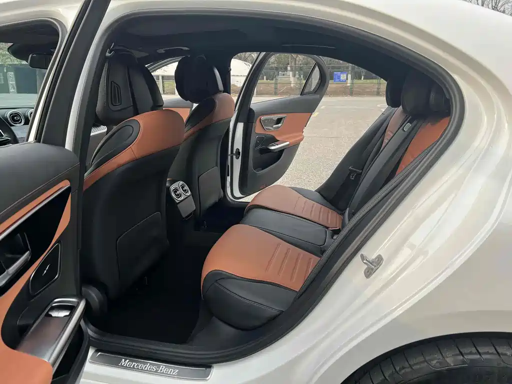 Mercedes-Benz C-Class 2025