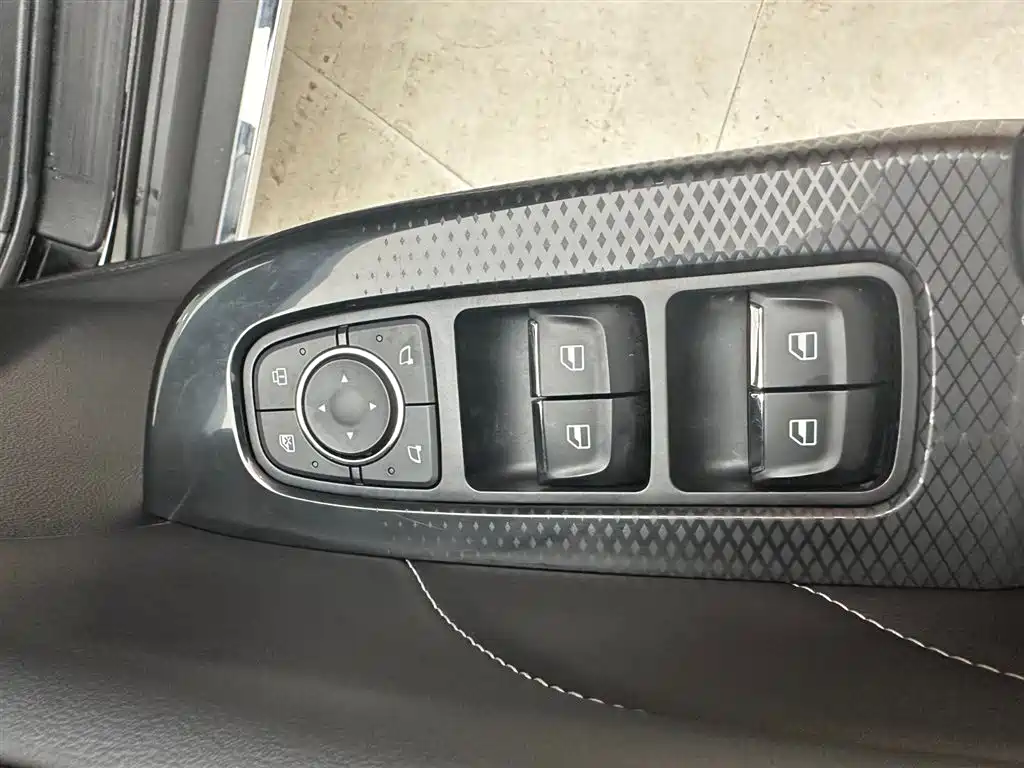 Haval M6 2022 — фото 12