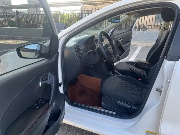 Volkswagen Polo 2016