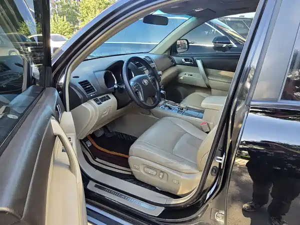 Toyota Highlander 2010