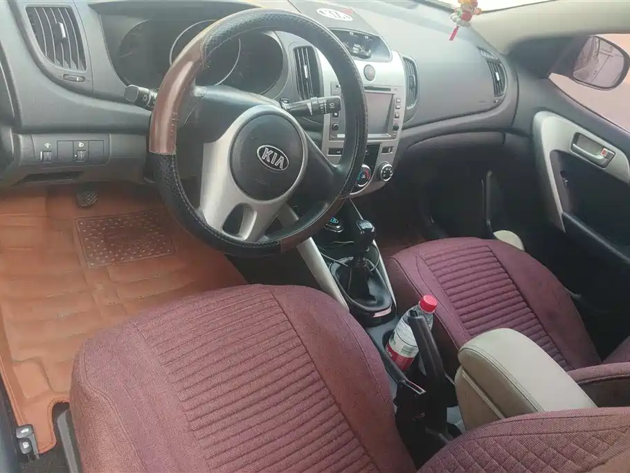 Kia Forte 2014 — фото 12