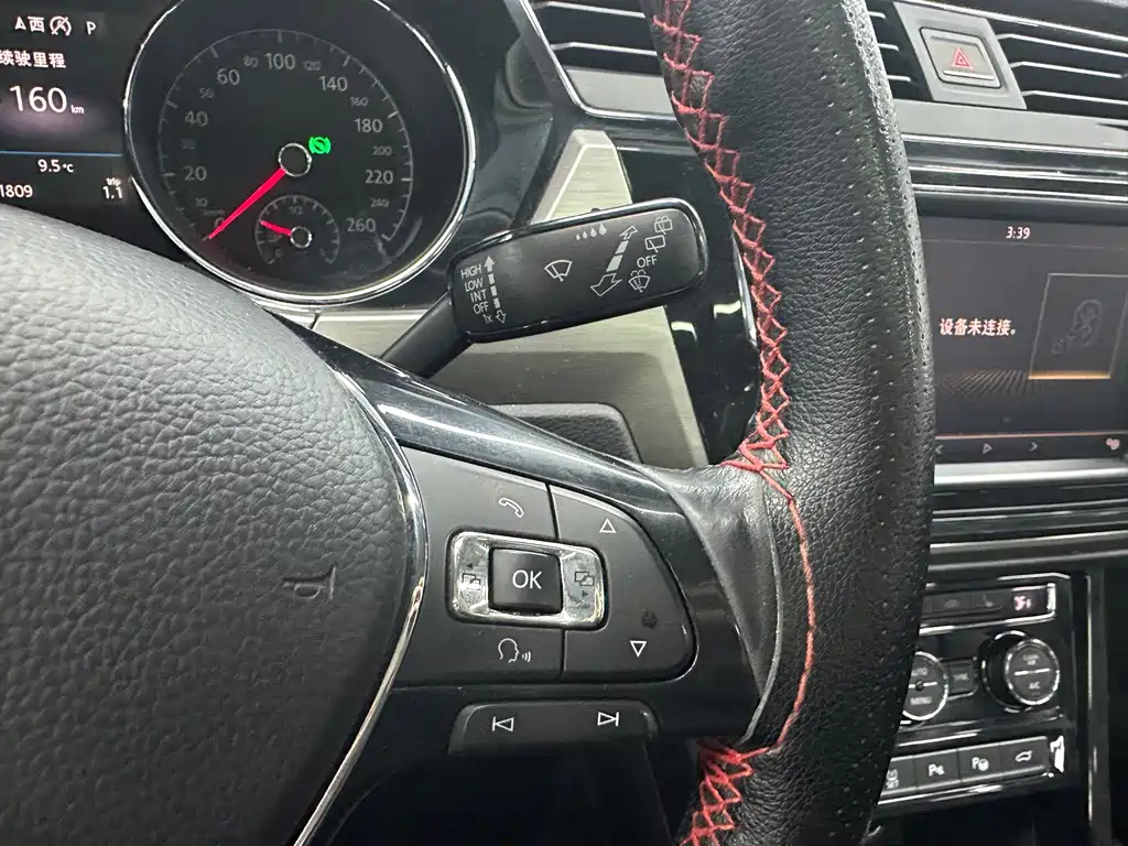 Volkswagen Touran 2018 — фото 16