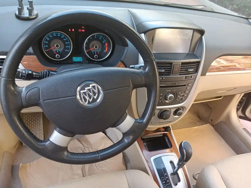 Buick Excelle 2014 — фото 17