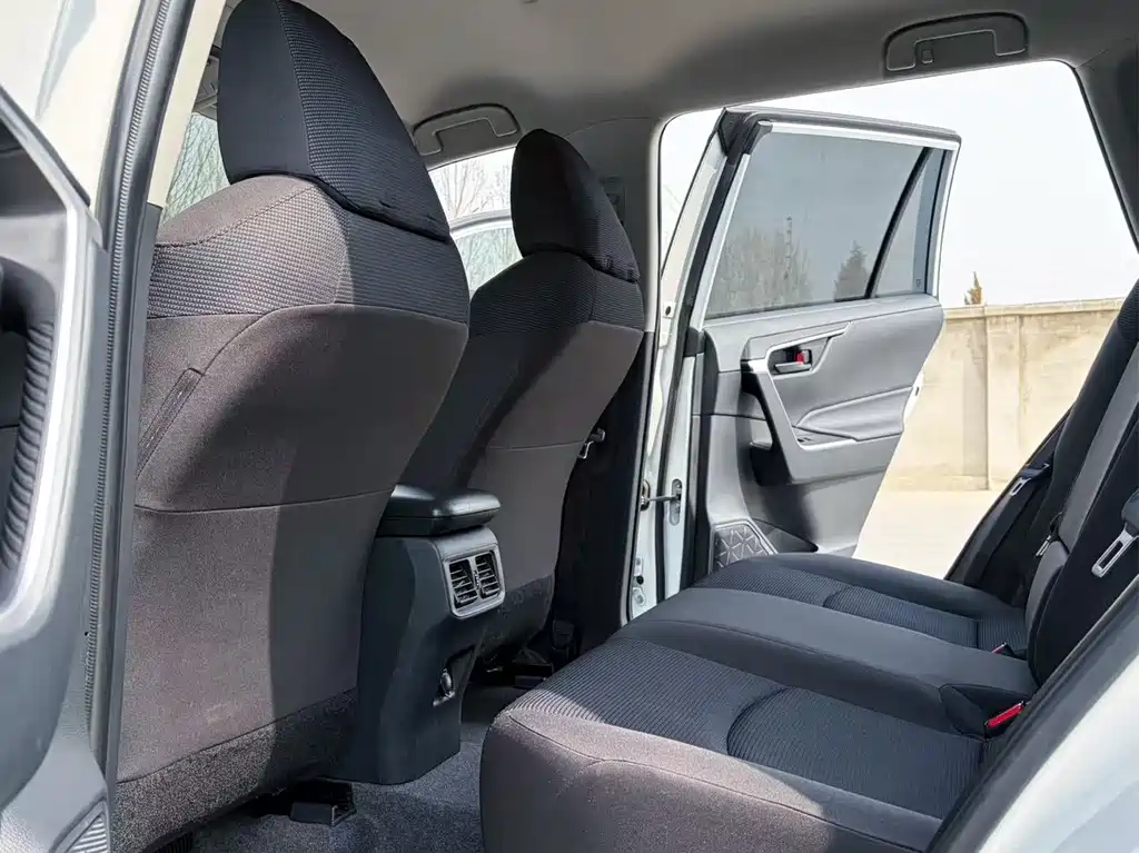 Toyota RAV4 2024