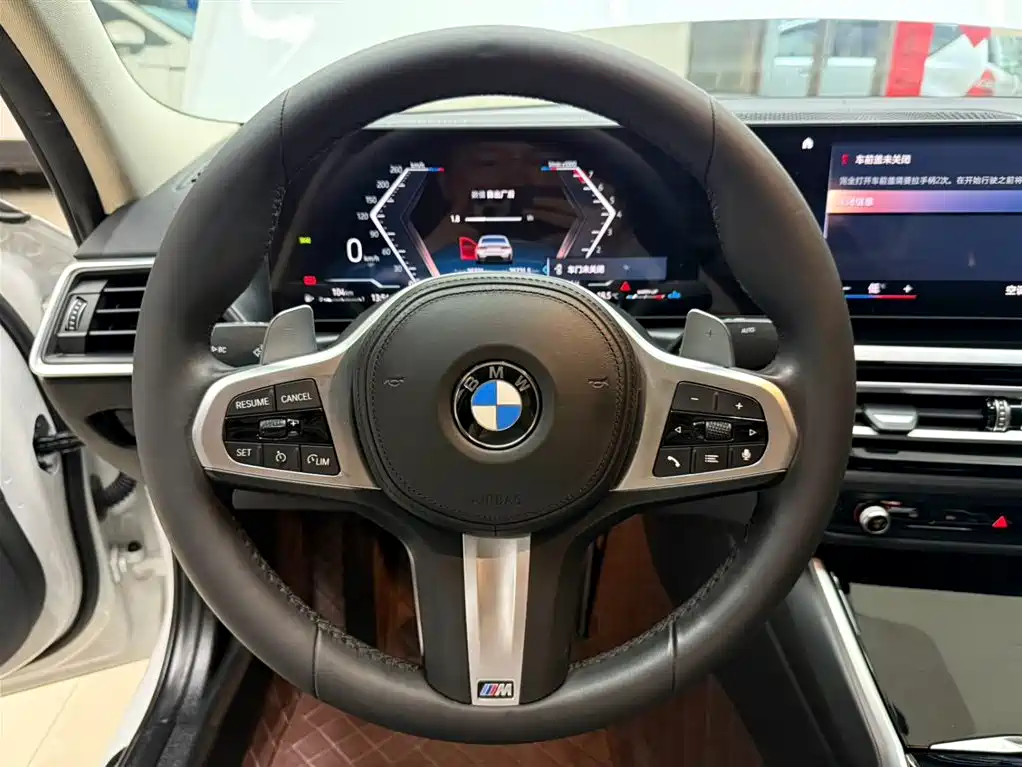 BMW 3 Series 2023 — фото 11