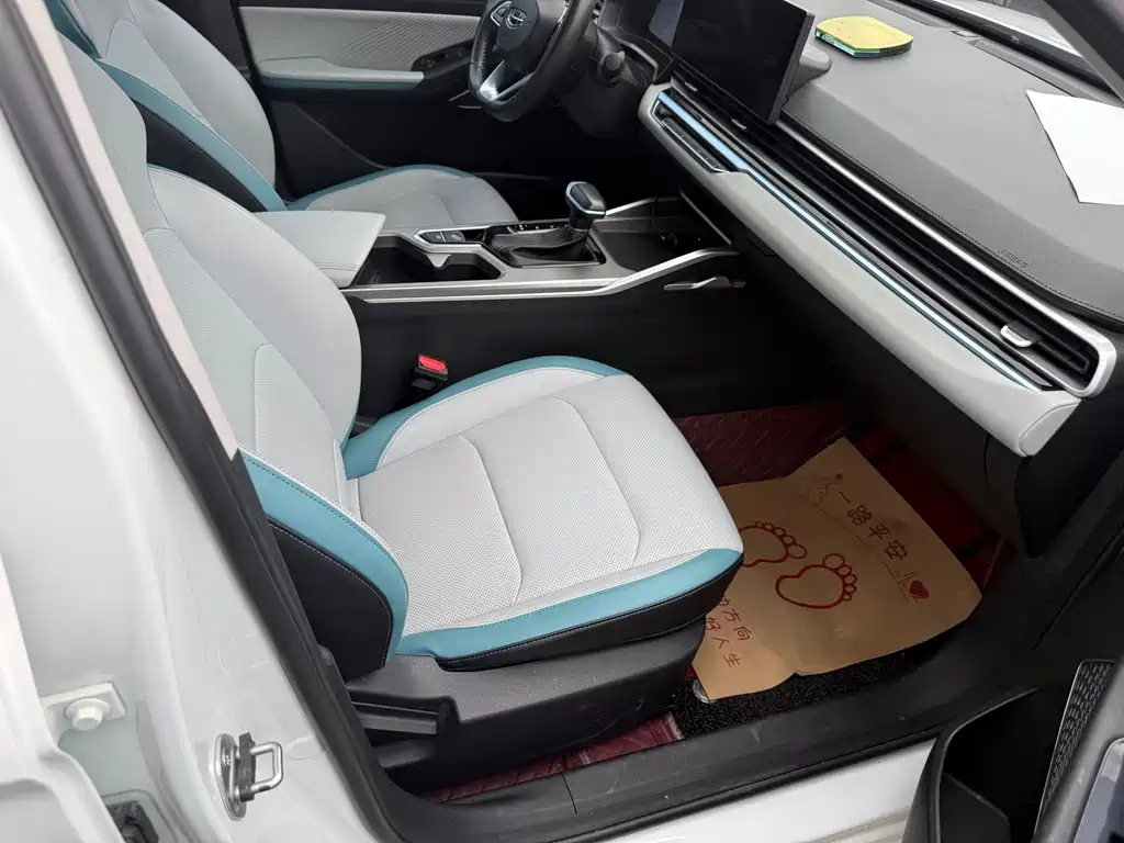 Geely Emgrand 2023 — фото 12