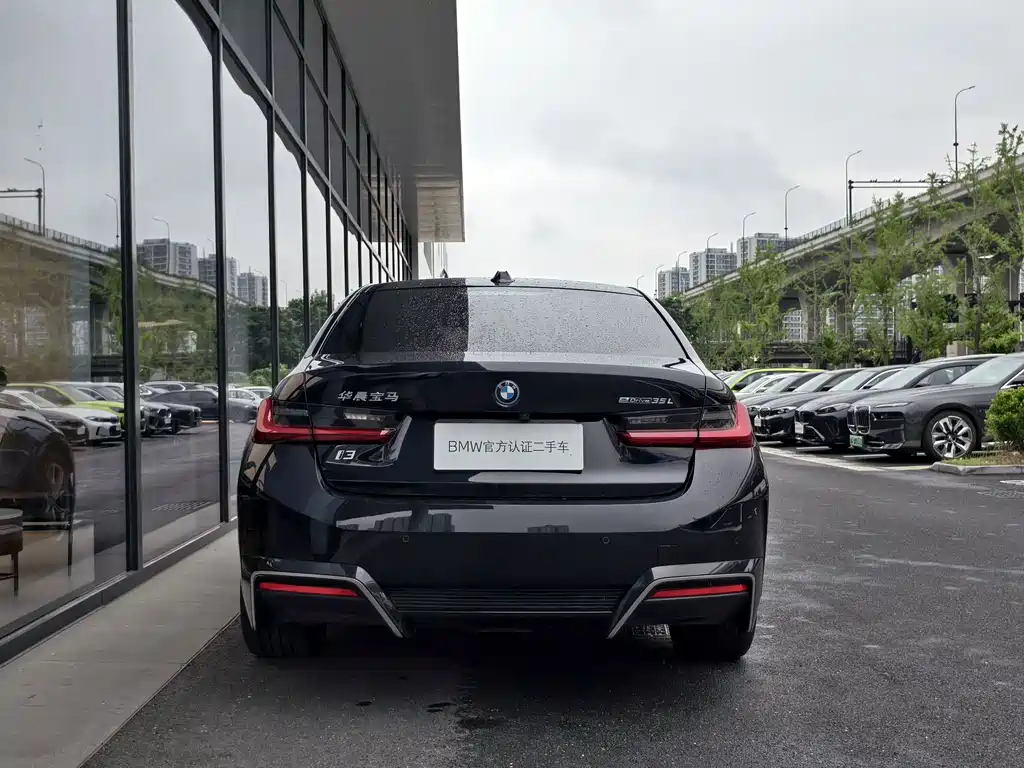 BMW i3 2024 — фото 3