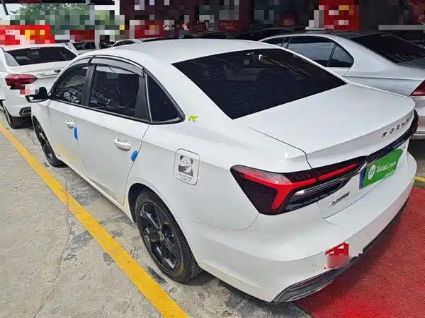 Roewe i6 MAX 2020