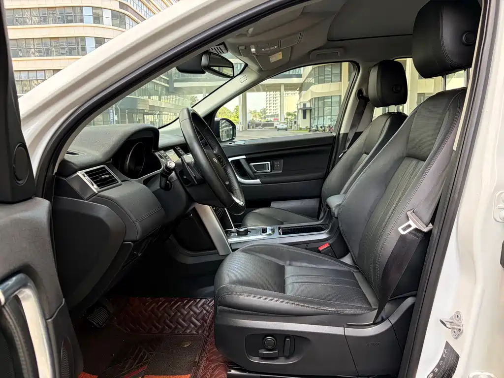 Land Rover Discovery Sport 2017 — фото 15