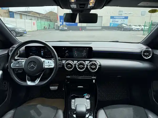 Mercedes-Benz CLA 2021