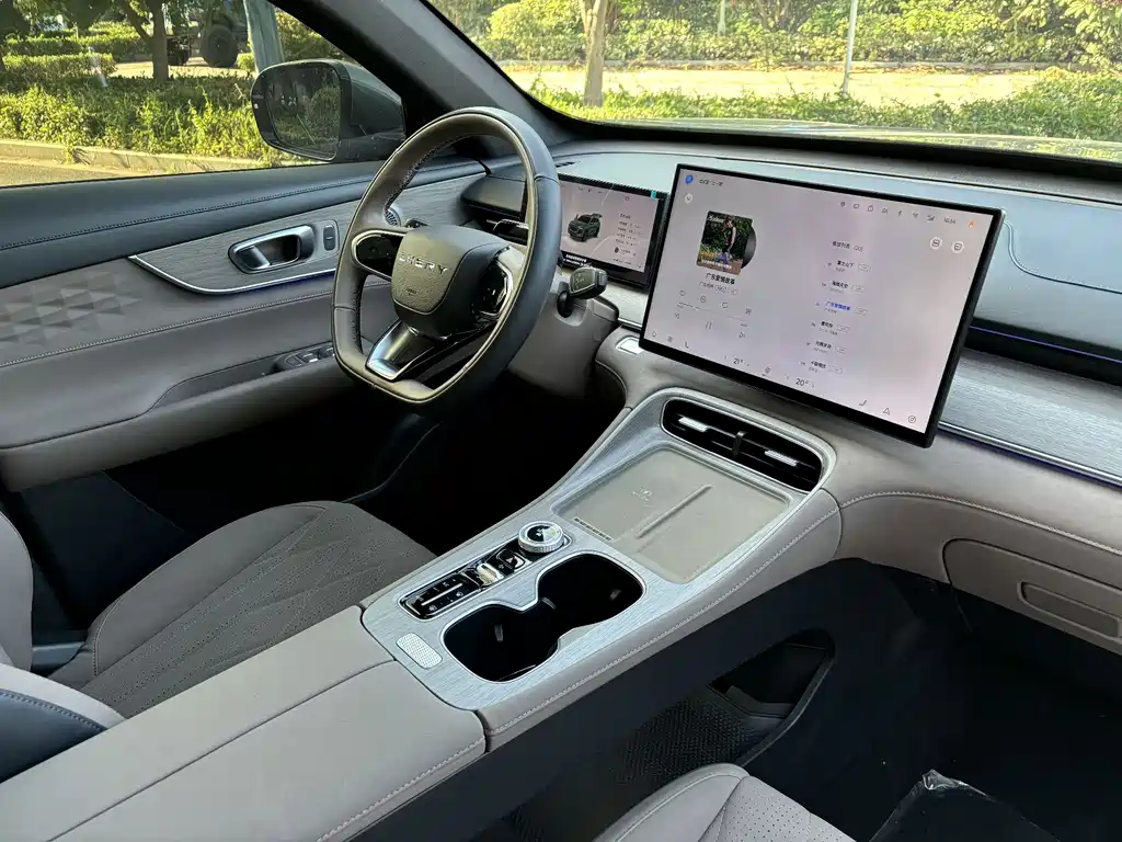 Chery Tiggo 8 PLUS 2024 — фото 15