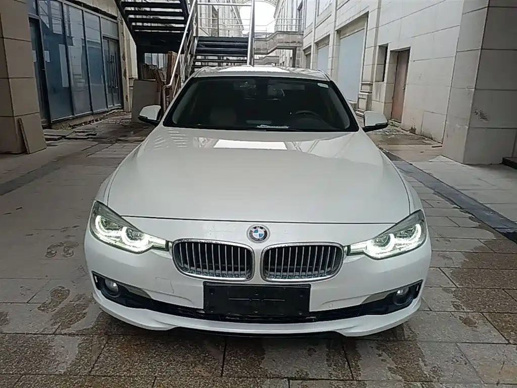 BMW 3 Series 2018 — фото 3