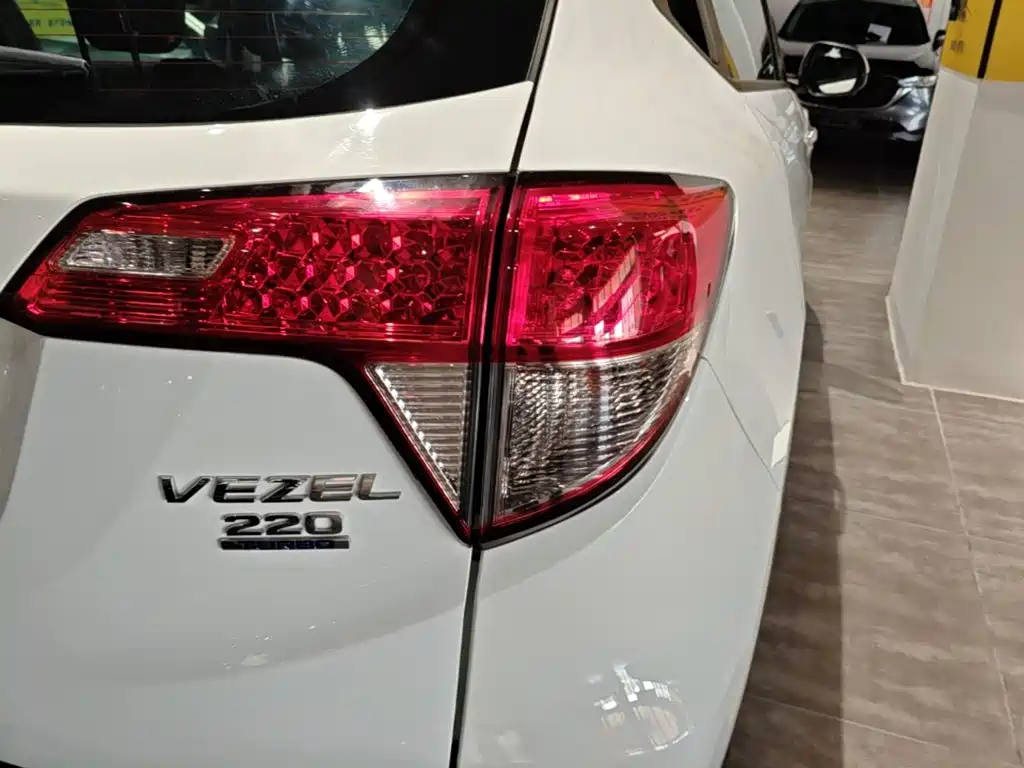 Honda Vezel 2019 — фото 8