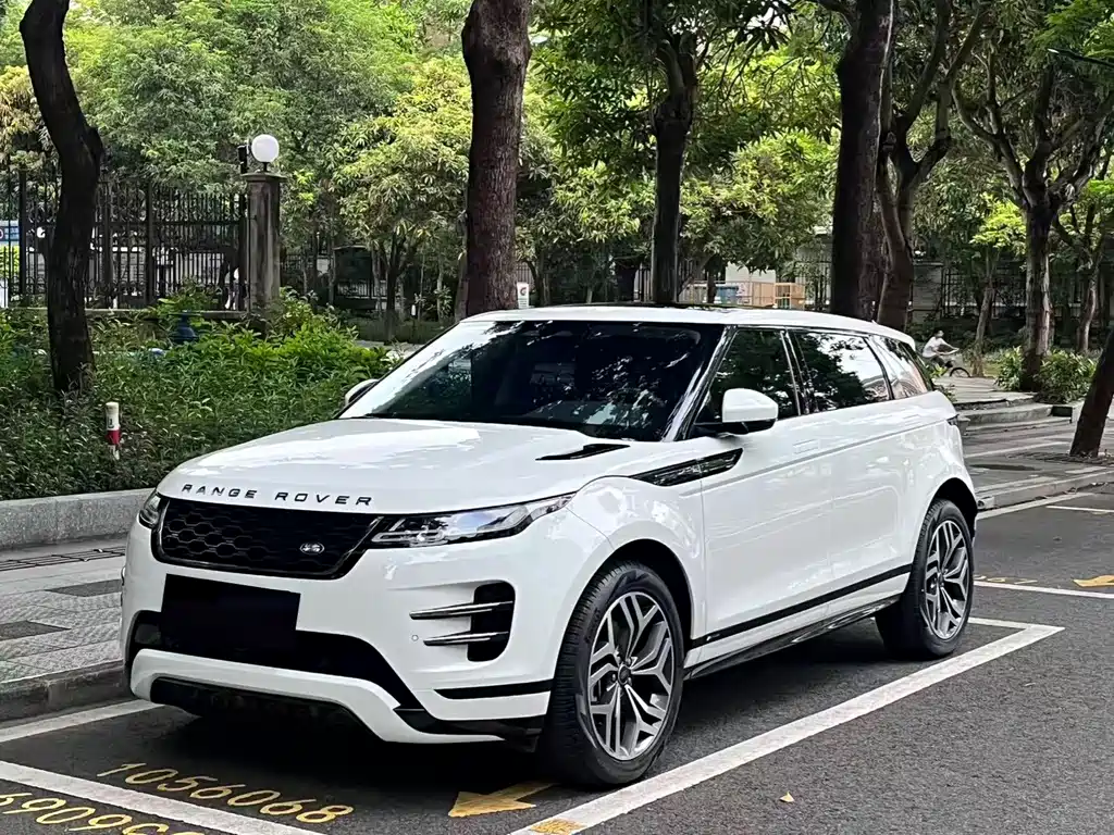 Land Rover Range Rover Evoque 2022 — фото 1