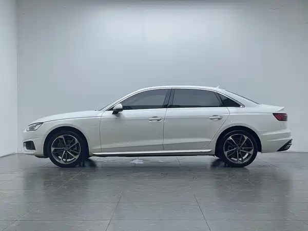Audi A4L 2021