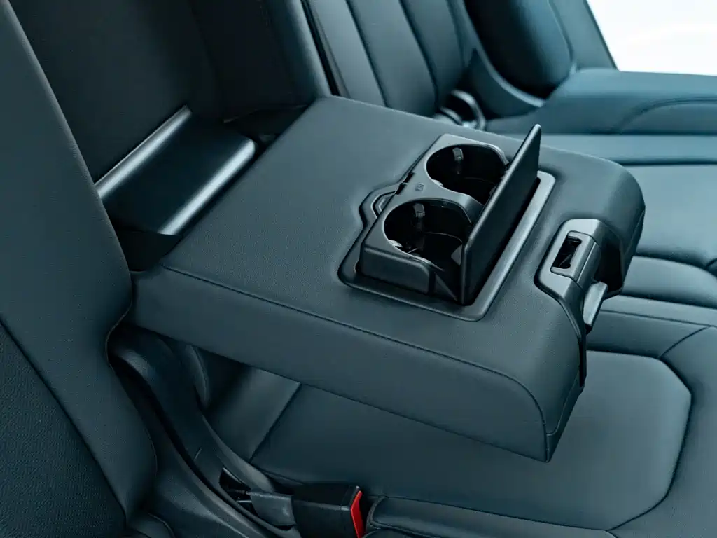 Audi Q8 2022 — фото 10