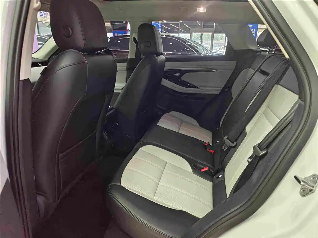 Land Rover Range Rover Evoque 2020 — фото 11