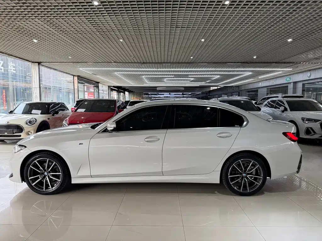 BMW 3 Series 2023